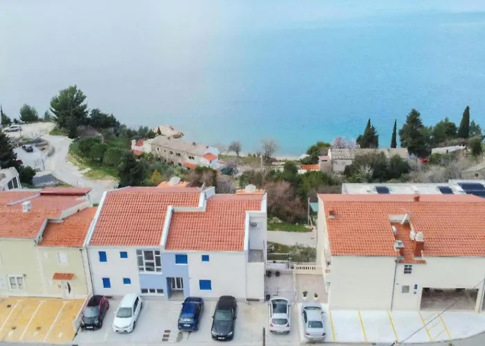 Sea View Jagoda 2 Апартаменты Омиш
